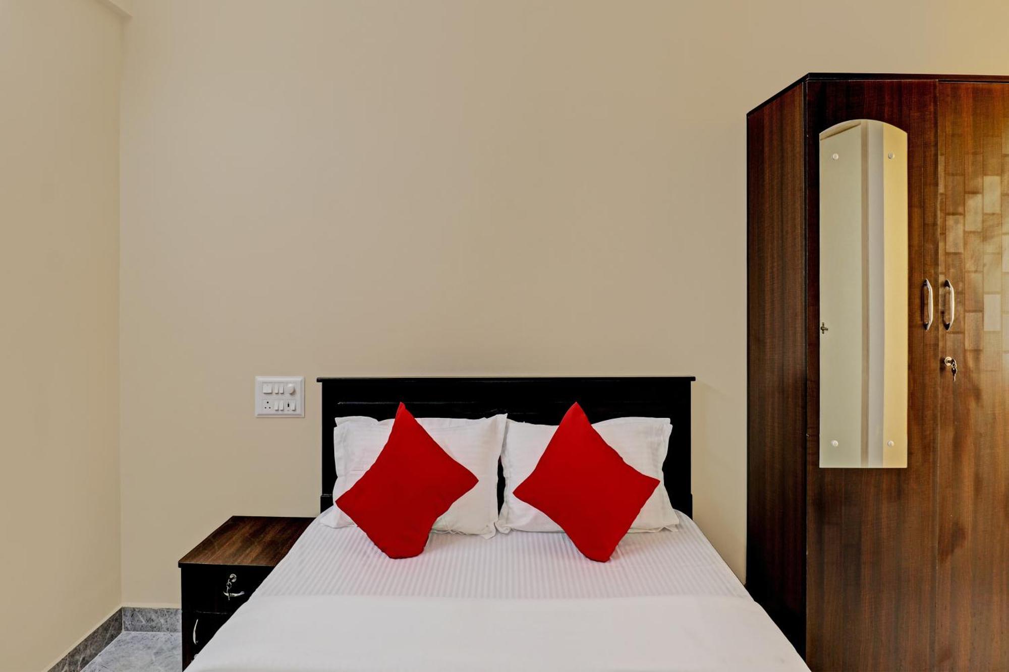 Oyo Flagship 81483 Manyatha Inn Service Apartment Bangalore Extérieur photo