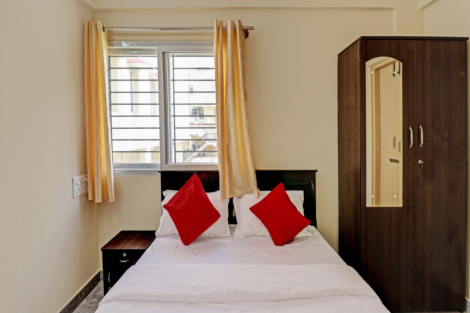 Oyo Flagship 81483 Manyatha Inn Service Apartment Bangalore Extérieur photo