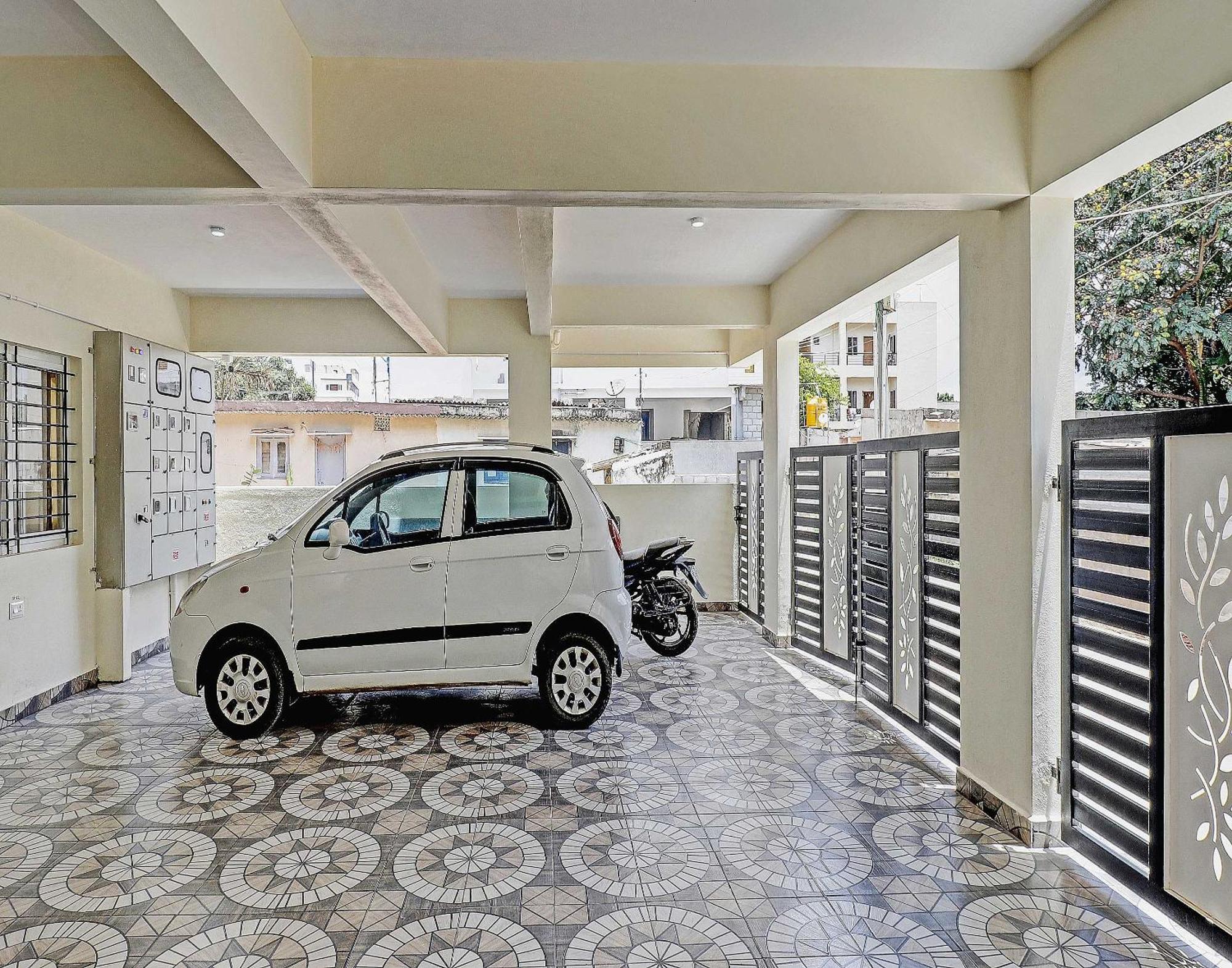 Oyo Flagship 81483 Manyatha Inn Service Apartment Bangalore Extérieur photo